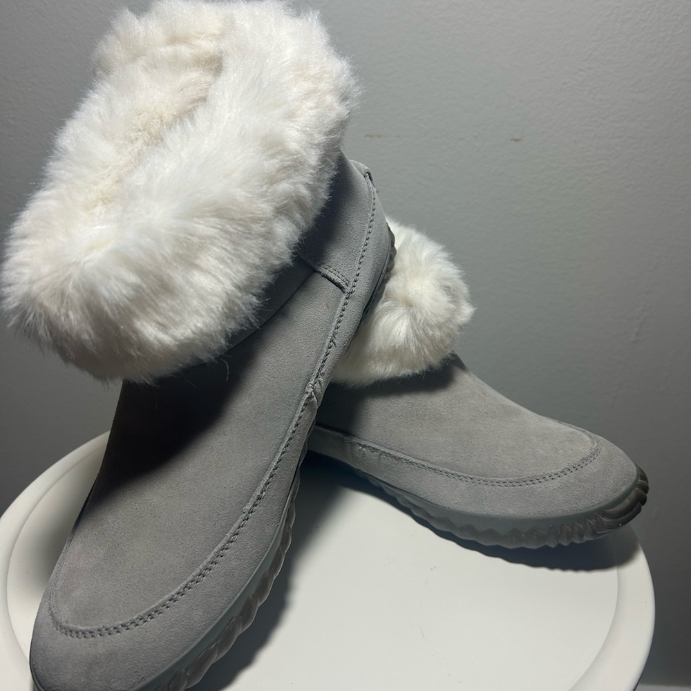 Sorel Women's Gray and White Winter Boots